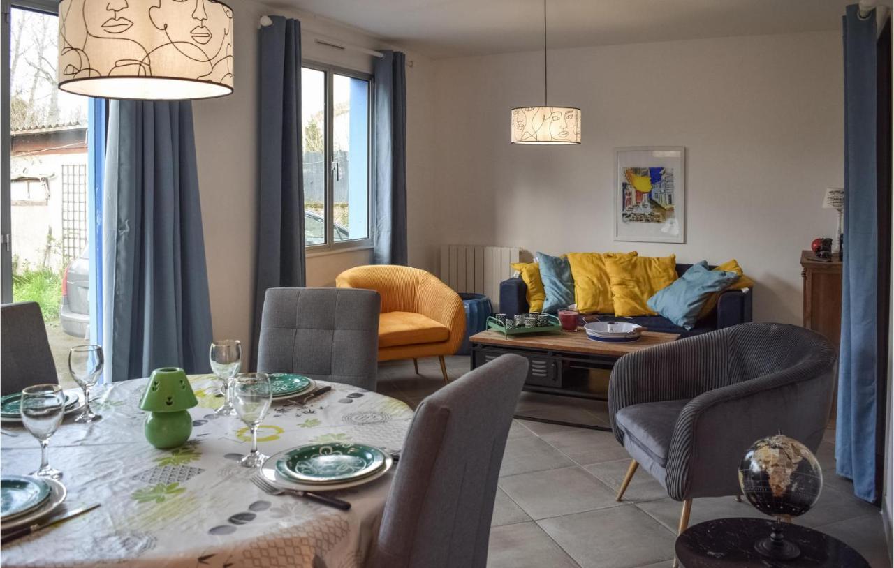 Awesome Home In Paimpol With Kitchen Bagian luar foto